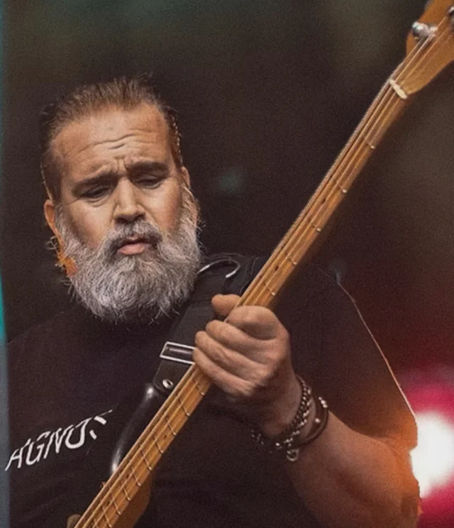 P: HA-1 | Phil Jones Bass